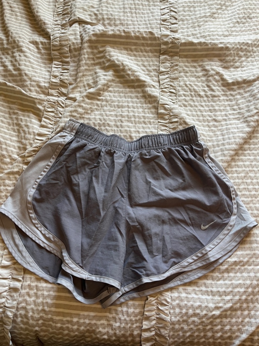 Nike tempo Women's Light Gray Athletic Running Shorts with Contrast Trim